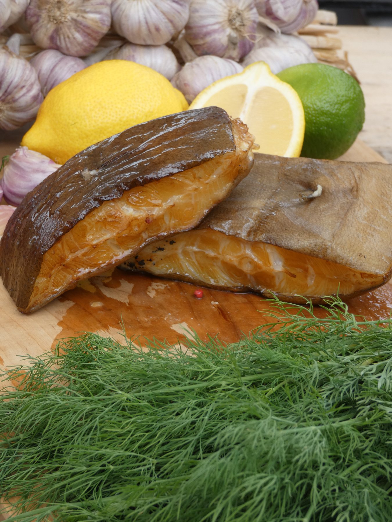 Halibut wędzony na desce